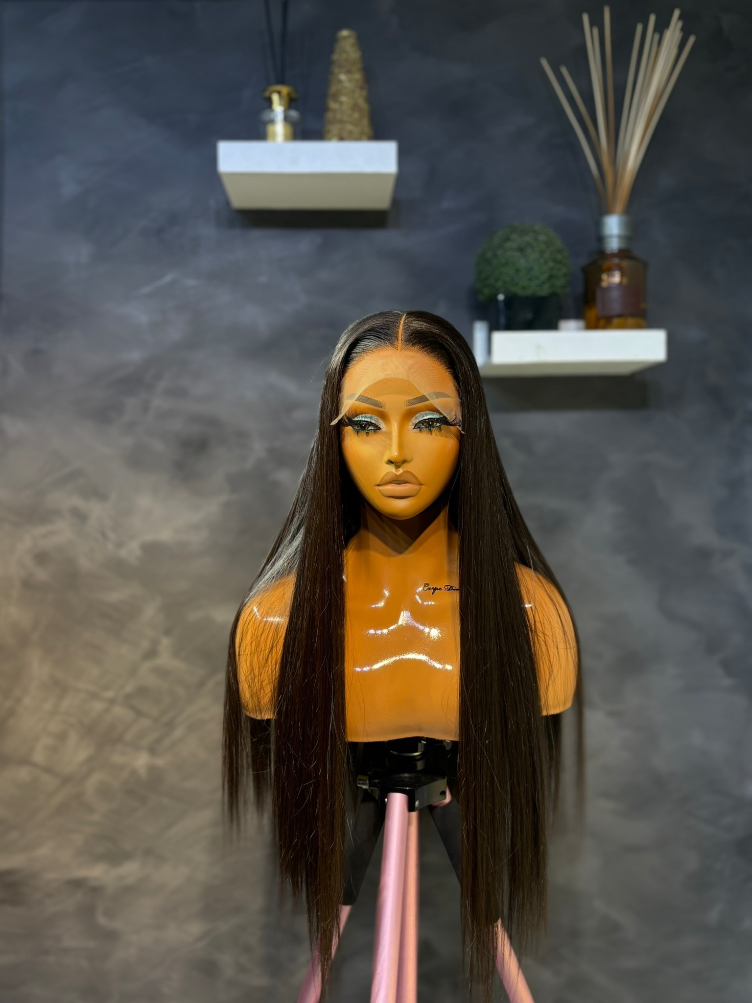 22” 250g virgin lux bone straight paired with 24” 5x5 closure — 